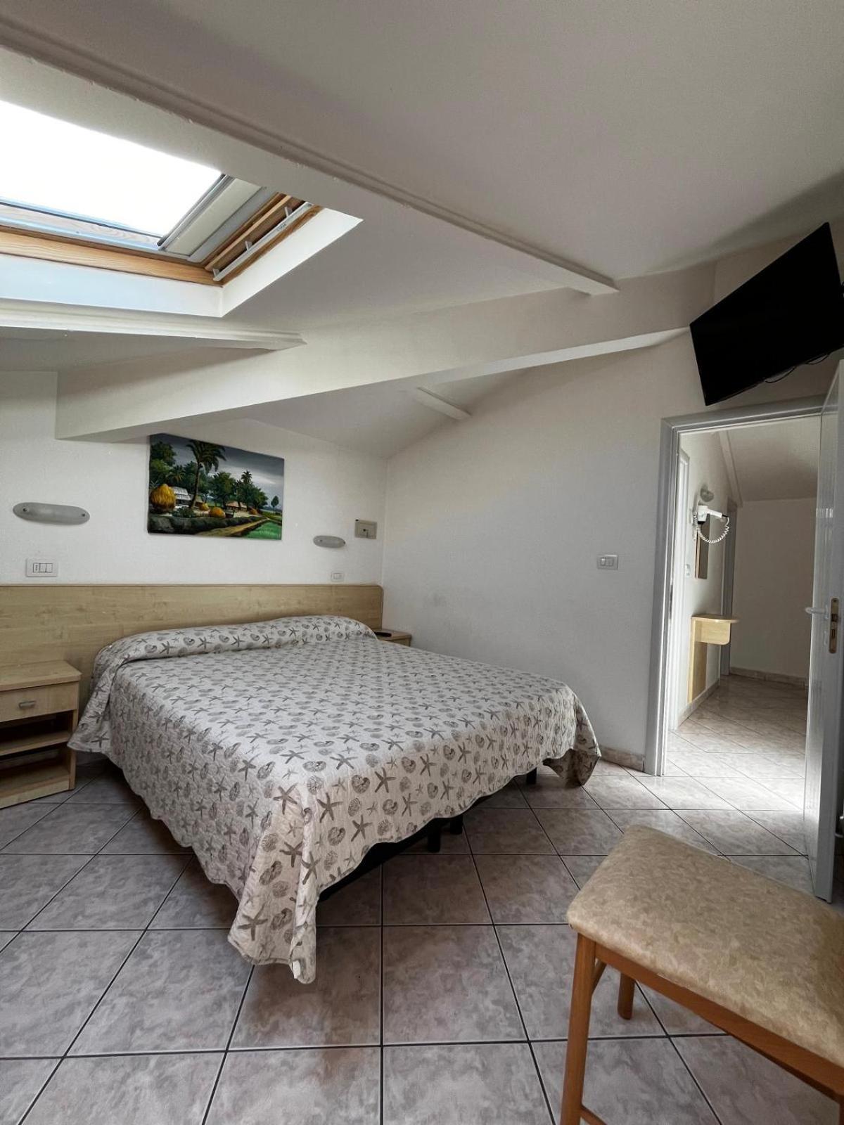 Hotel Giove Dipendenza Hotel Fiamma Cesenatico Exterior photo